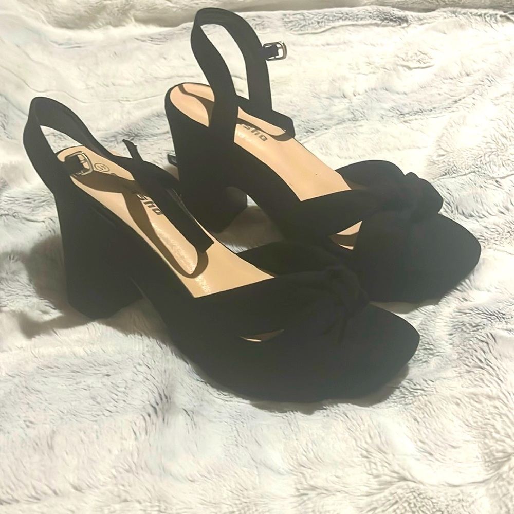 syztsho Women's Platform Heels Ankle Strap Sandals Peep Toe Suede Wedges -9.5